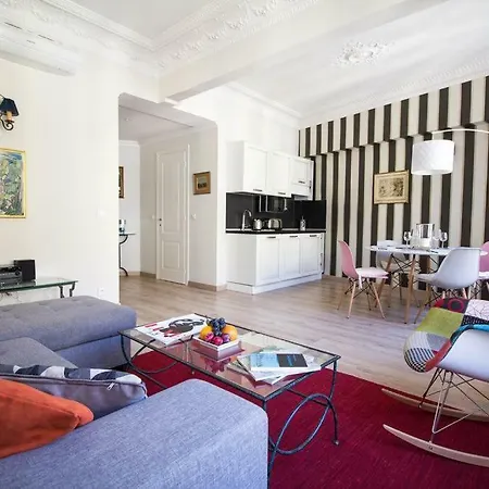 Appartement Carré D'or De à 5' à Pied De La Plage *